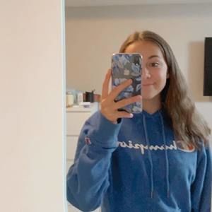 Meet your Posher, Olivia